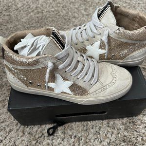 Paulina Gold Glitter sneaker sz7